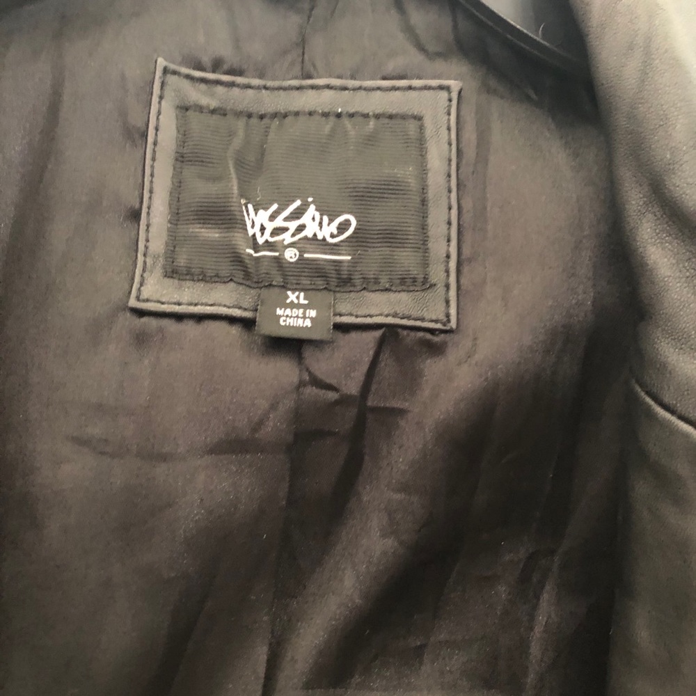 Leather jacket - Picture 3 of 4